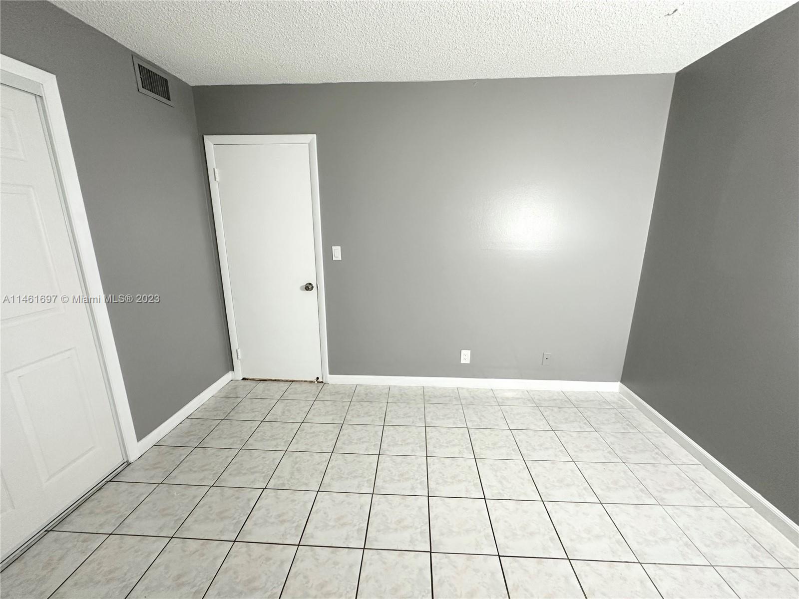 PARKSIDE TOWERS CONDO - Residential Lease