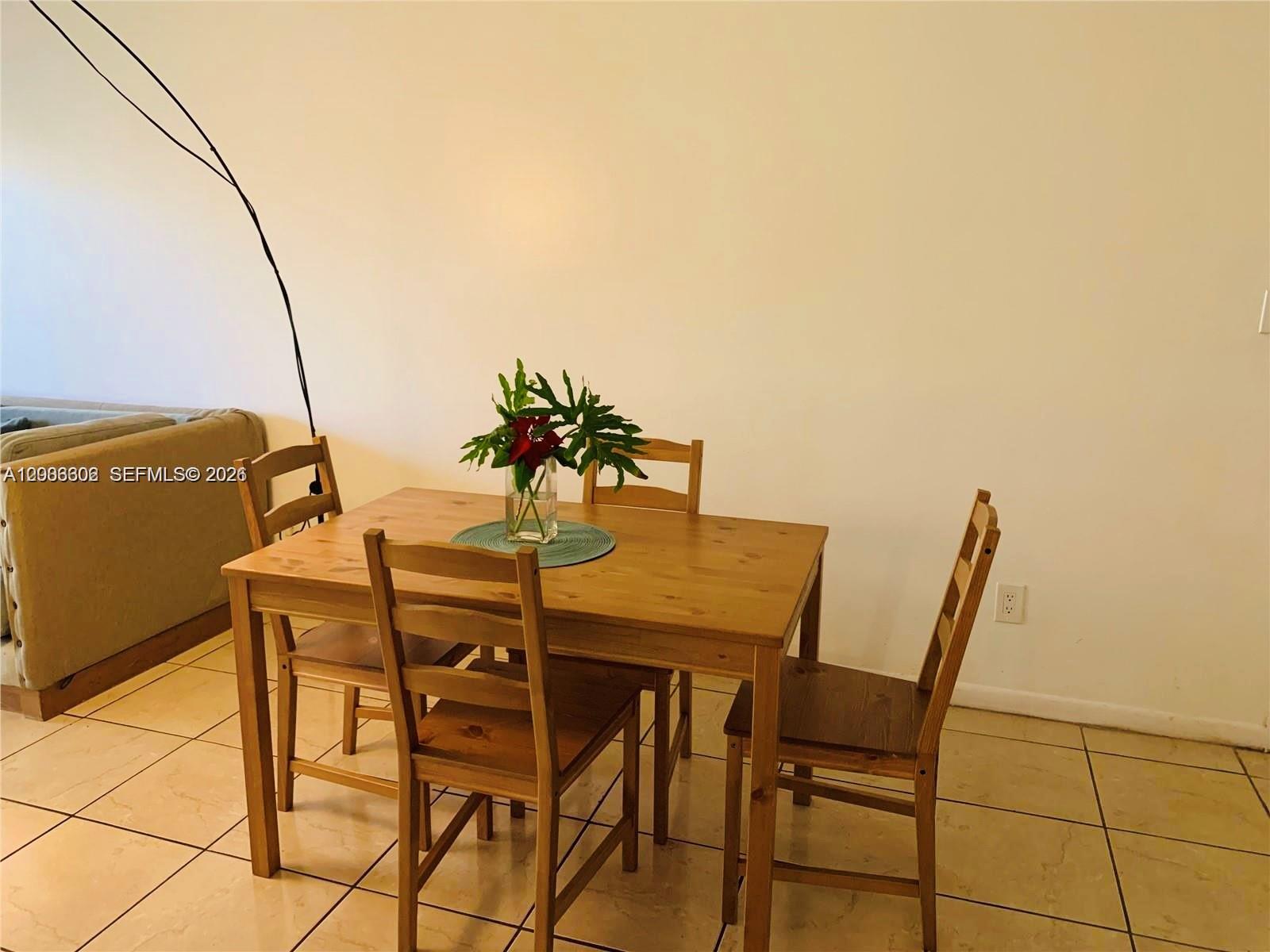 HAMPTON COURT CONDO - Residential
