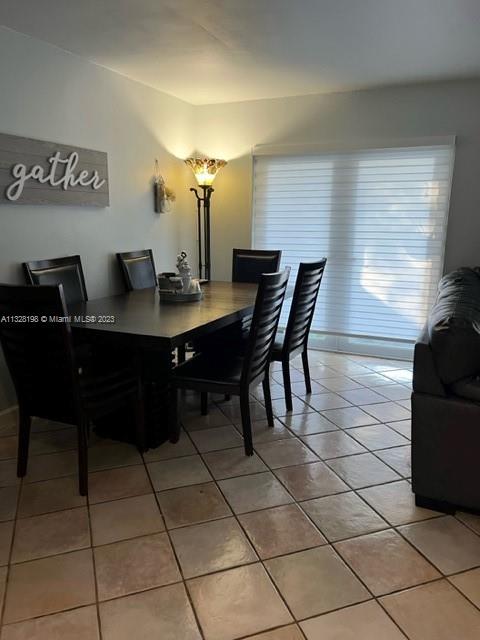 KENDALE LAKES NORTH SEC S - Residential