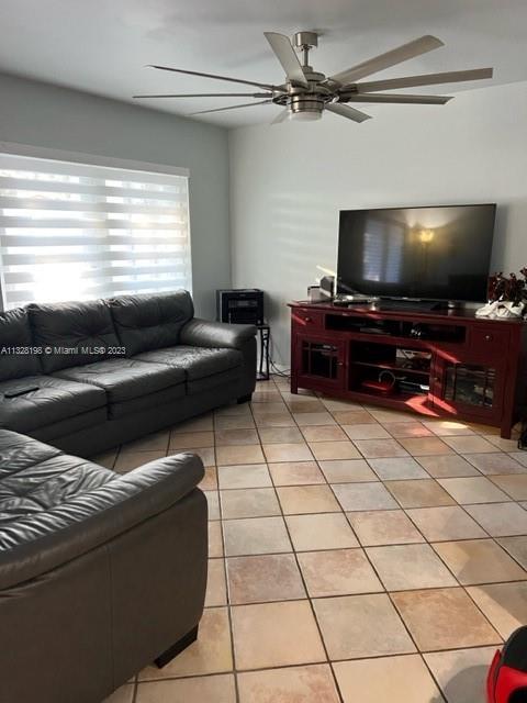 KENDALE LAKES NORTH SEC S - Residential