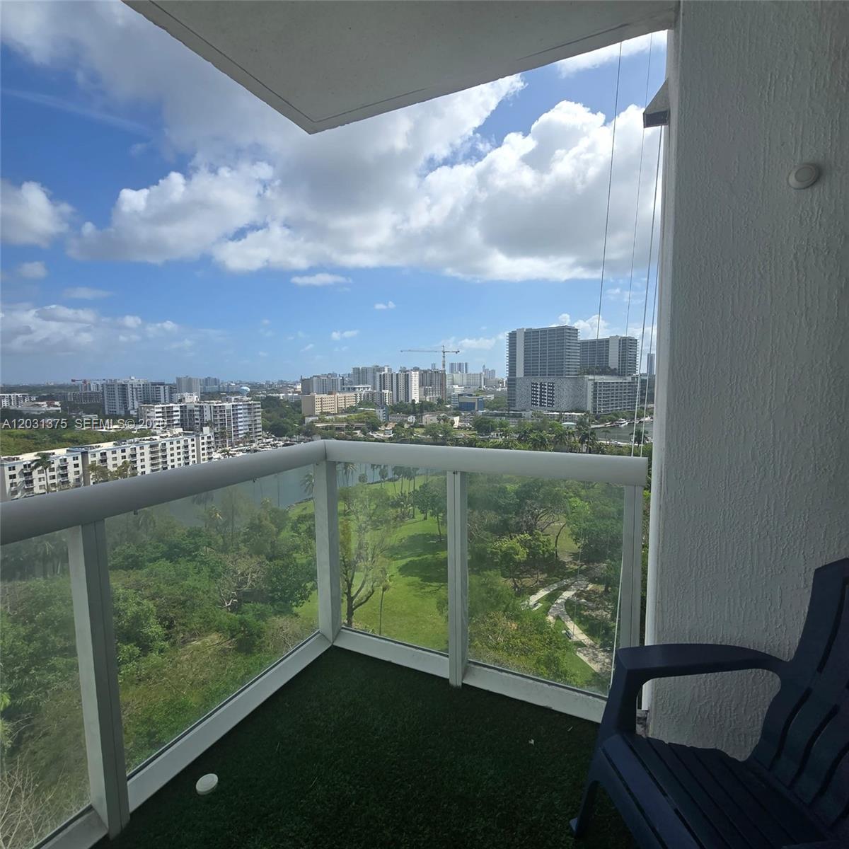 TERRAZAS RIVERPARK VILLAG - Residential