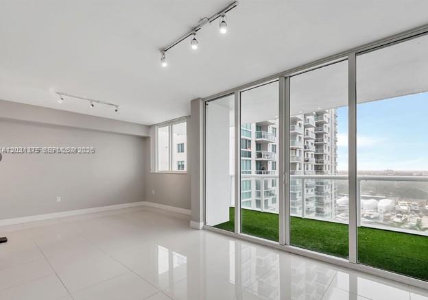 TERRAZAS RIVERPARK VILLAG - Residential