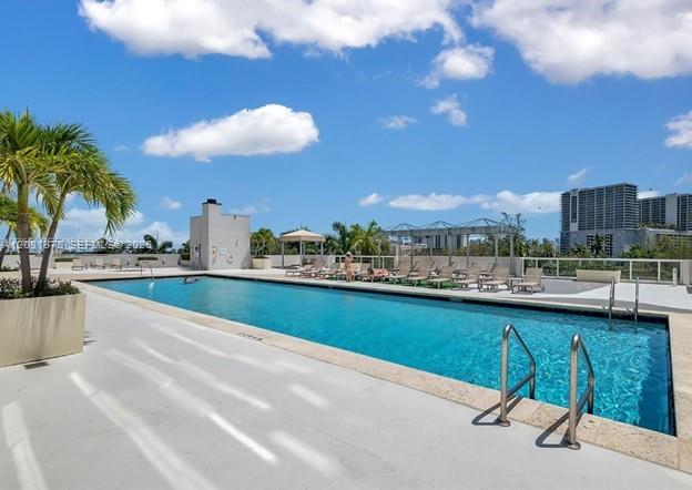 TERRAZAS RIVERPARK VILLAG - Residential