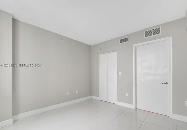 TERRAZAS RIVERPARK VILLAG - Residential