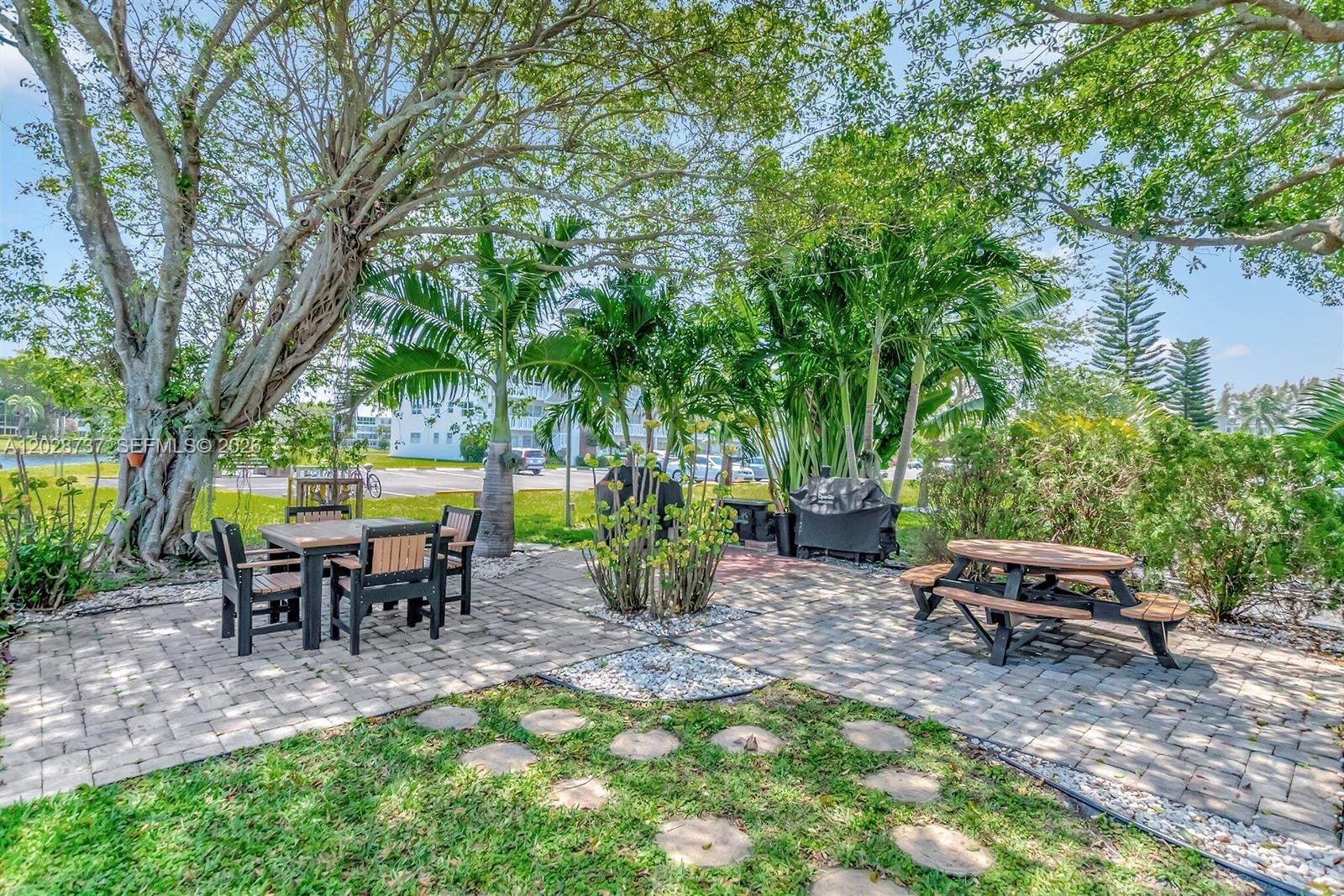 CAMBRIDGE F CONDO - Residential
