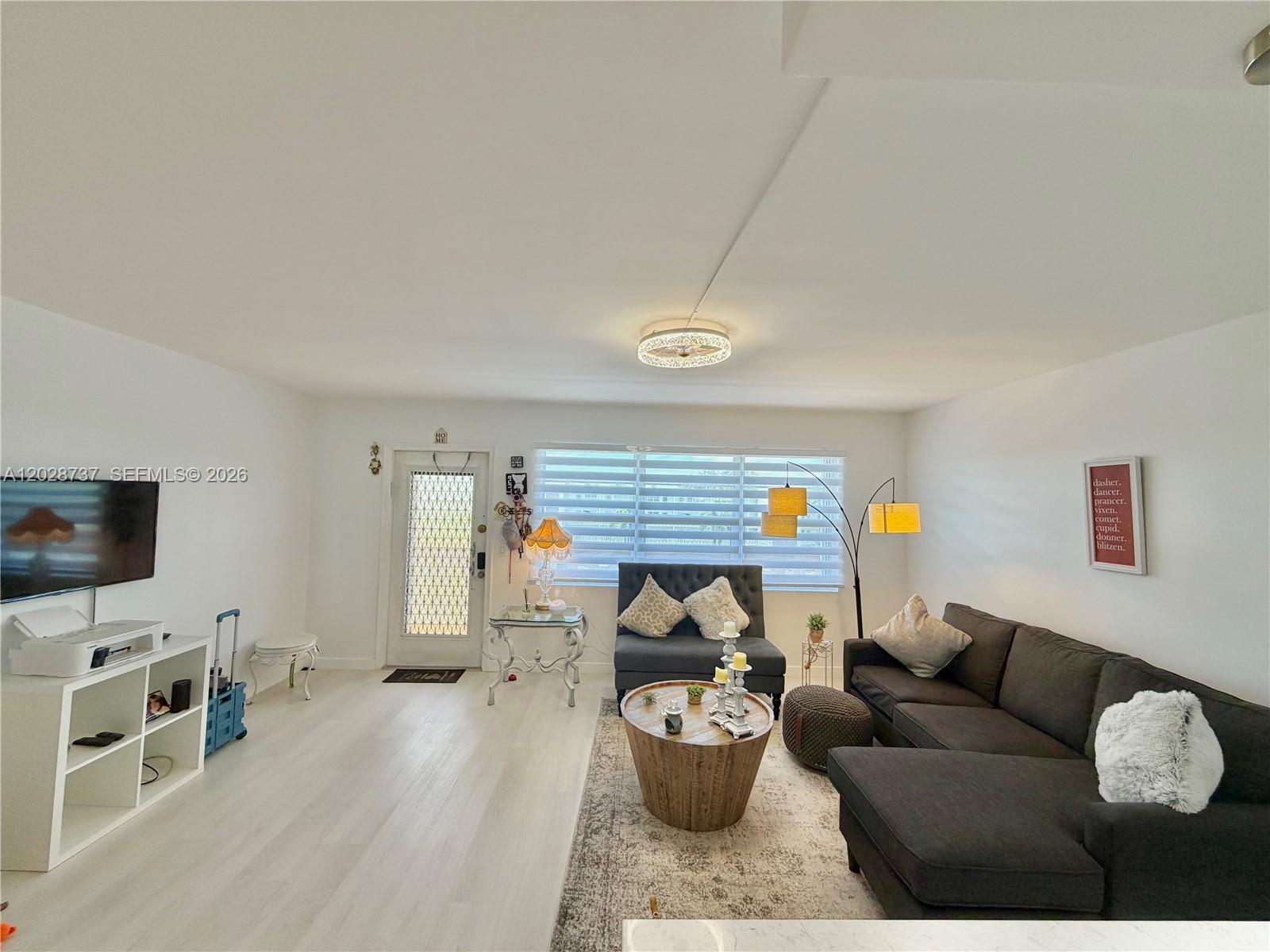 CAMBRIDGE F CONDO - Residential