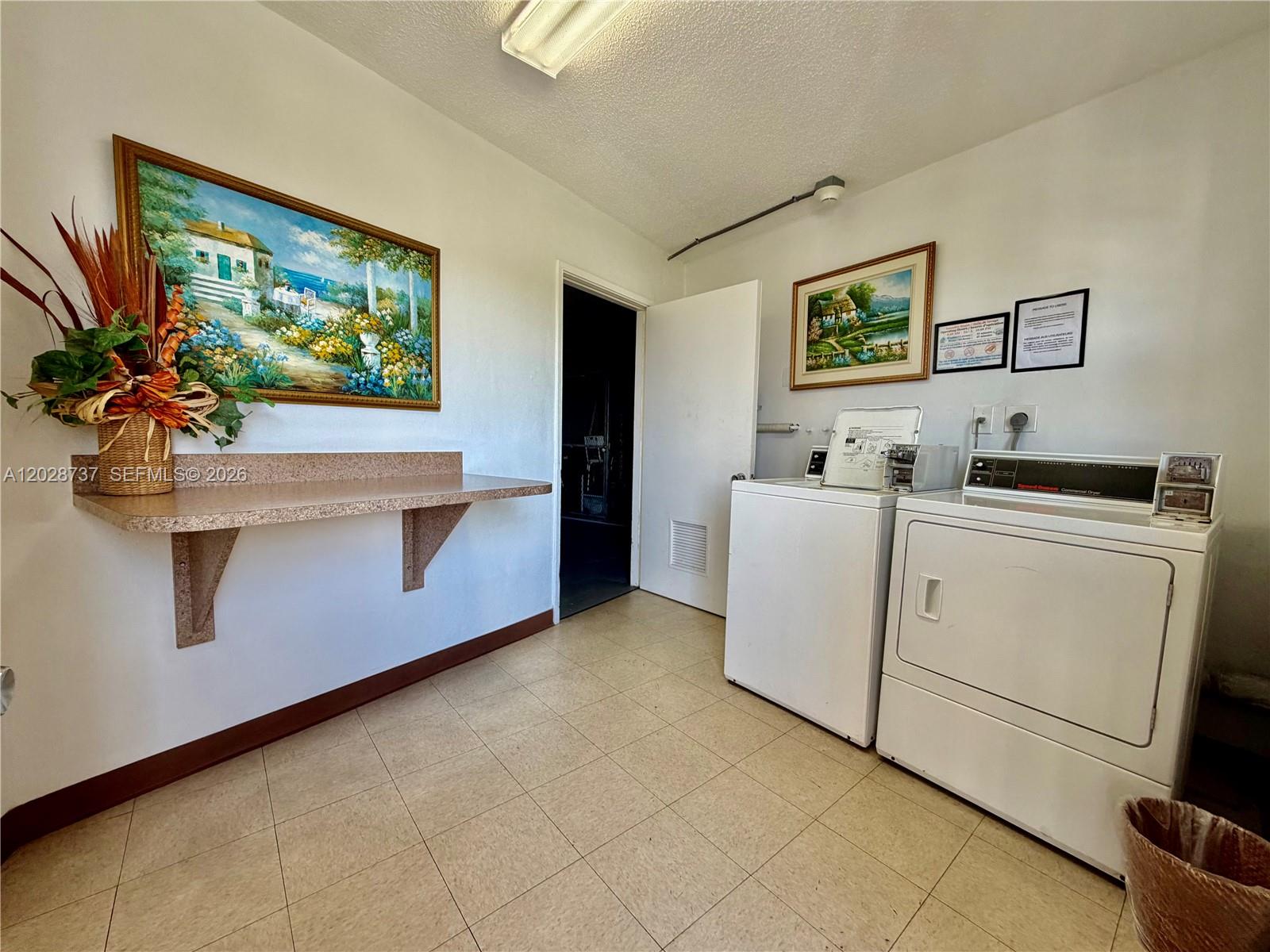 CAMBRIDGE F CONDO - Residential
