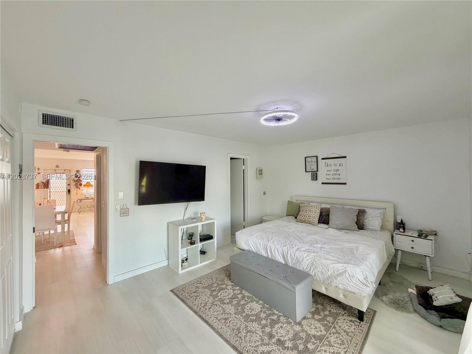 CAMBRIDGE F CONDO - Residential