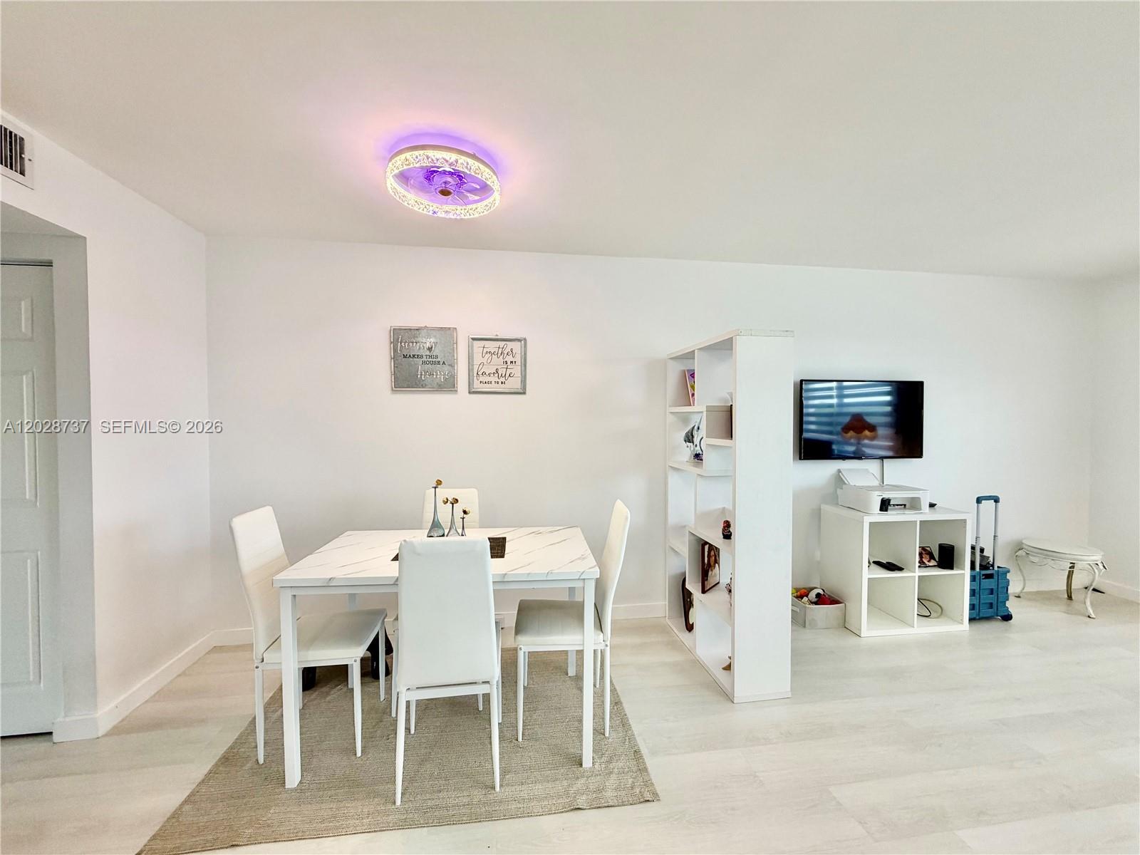 CAMBRIDGE F CONDO - Residential