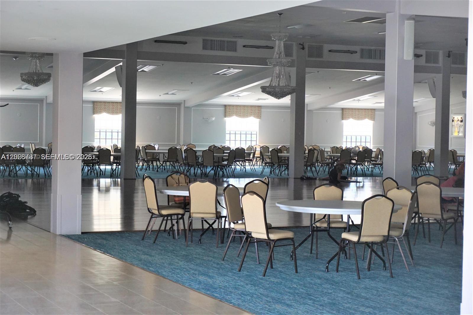 CAMBRIDGE F CONDO - Residential