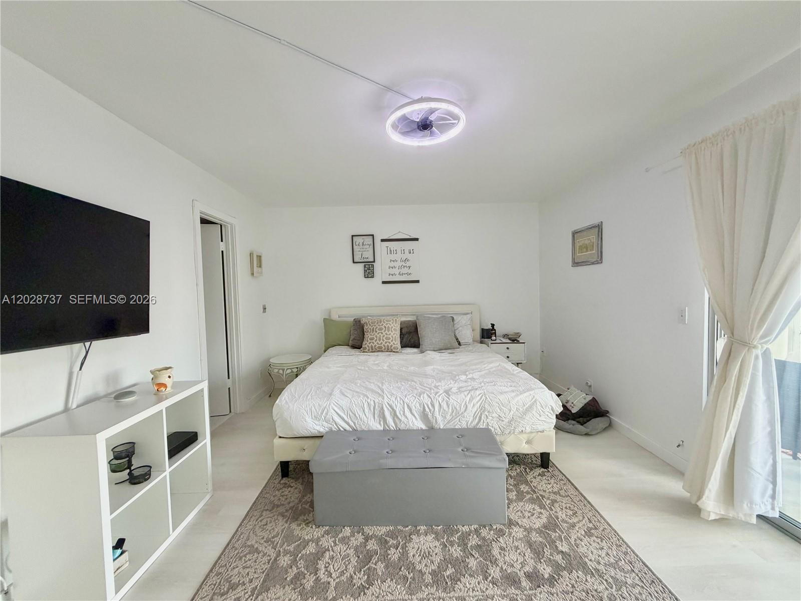 CAMBRIDGE F CONDO - Residential