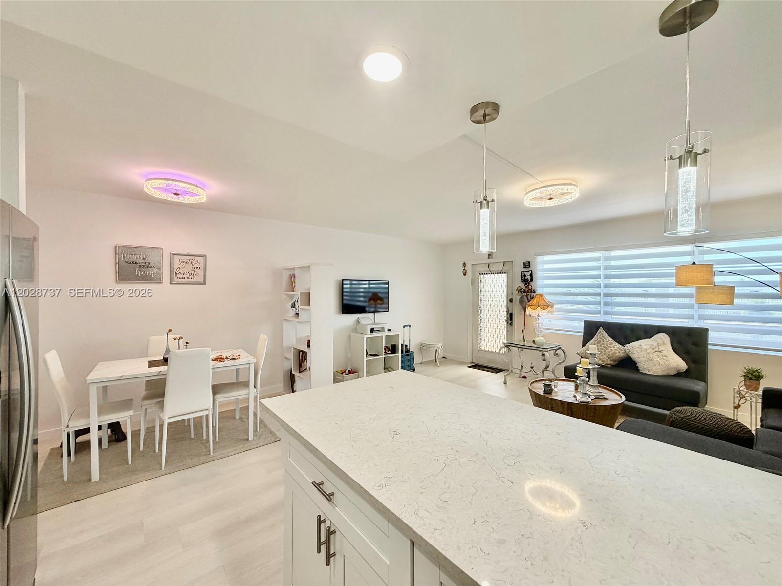 CAMBRIDGE F CONDO - Residential
