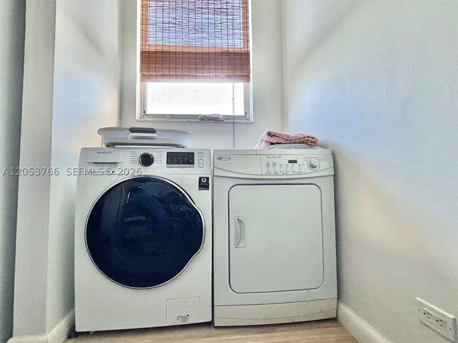 EASTERN SHORES WHITE HOUS - Residential Lease