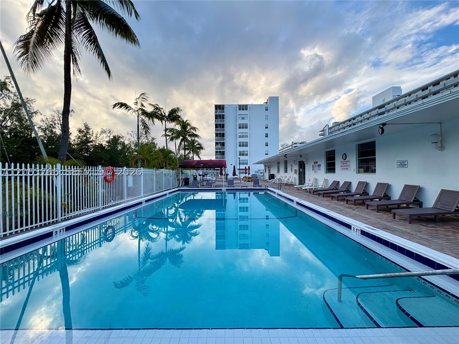 EASTERN SHORES WHITE HOUS - Residential Lease