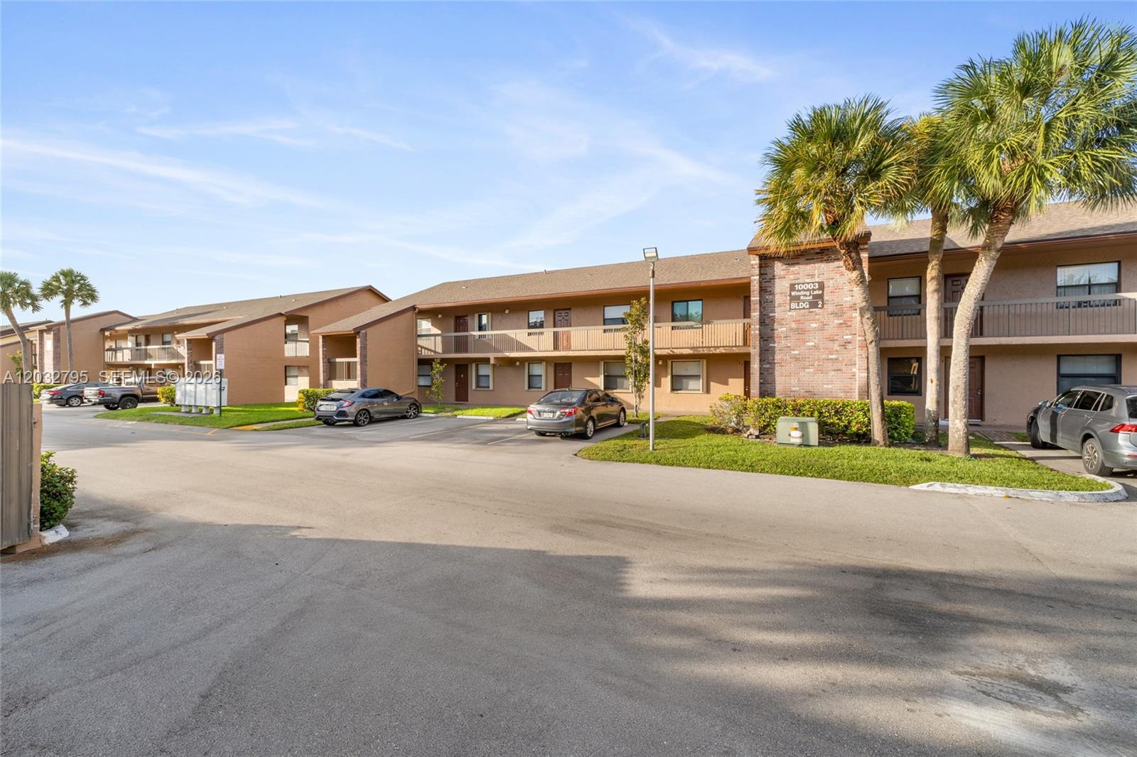 WINDING LAKE AT WELLEBY C - Residential