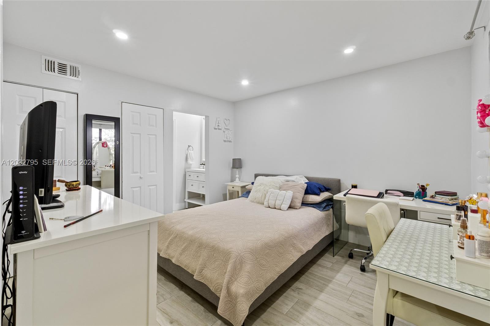 WINDING LAKE AT WELLEBY C - Residential