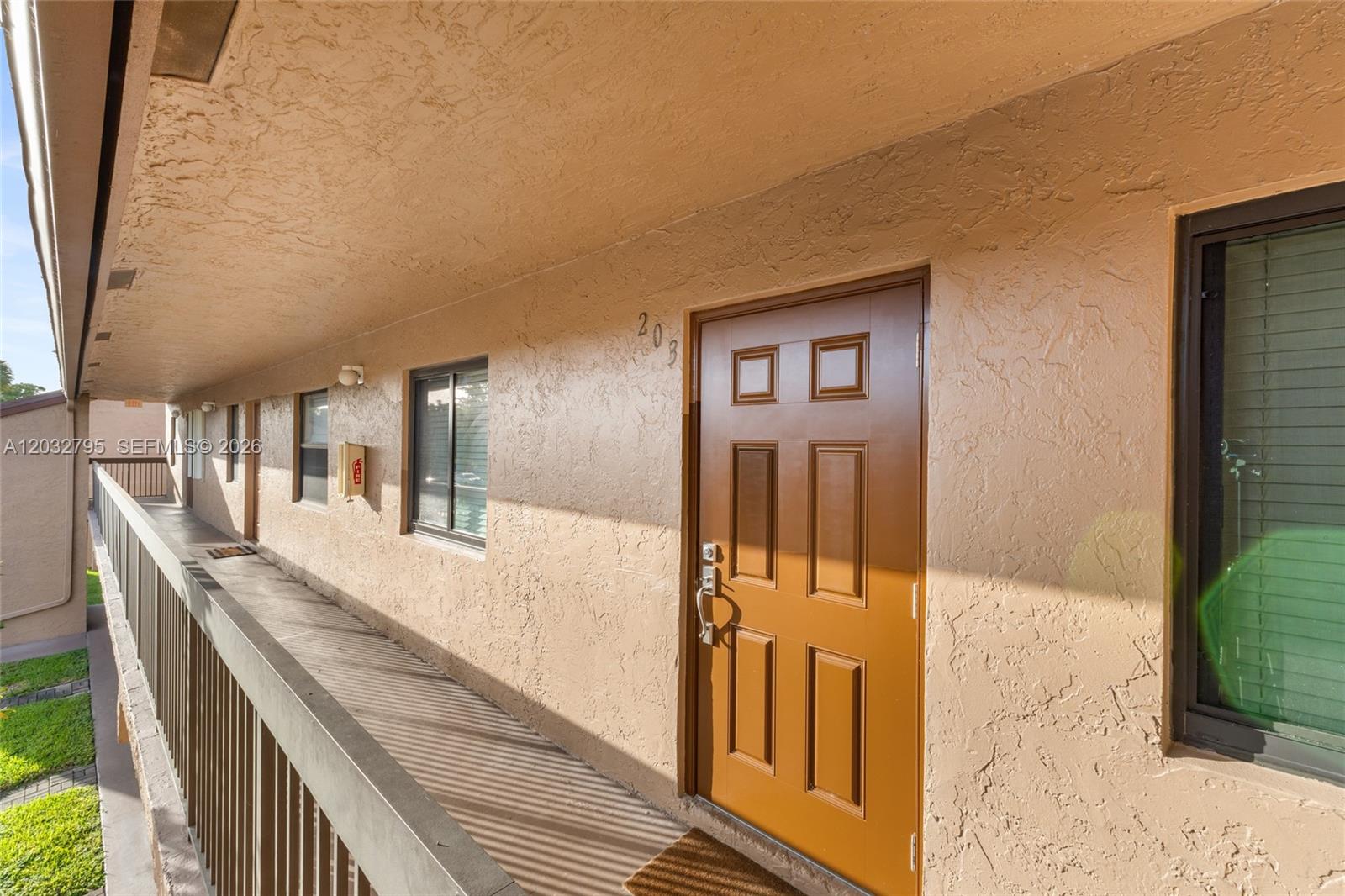 WINDING LAKE AT WELLEBY C - Residential