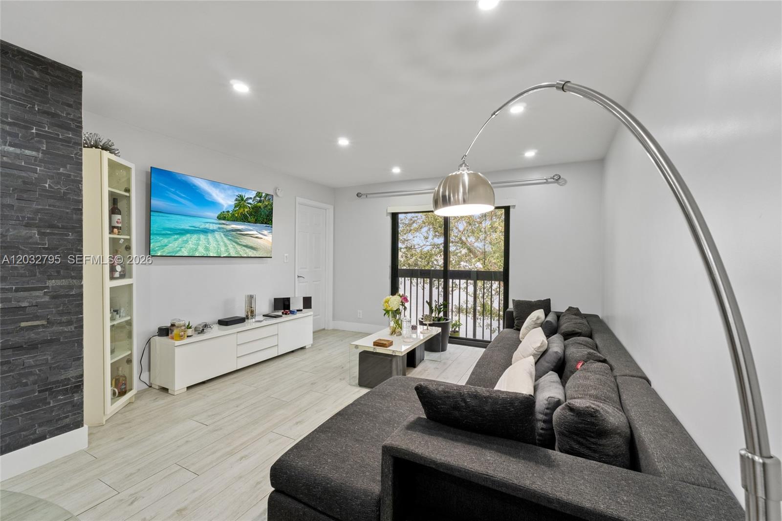 WINDING LAKE AT WELLEBY C - Residential