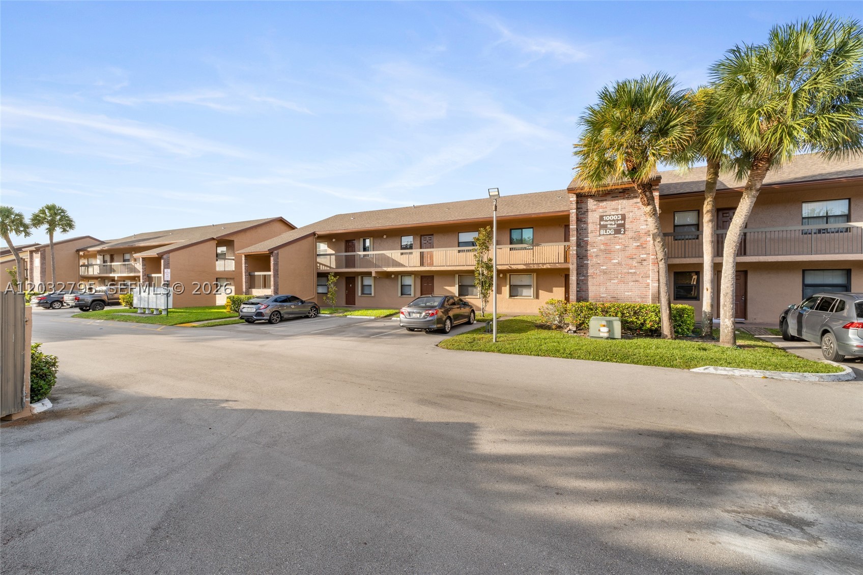 WINDING LAKE AT WELLEBY C - Residential