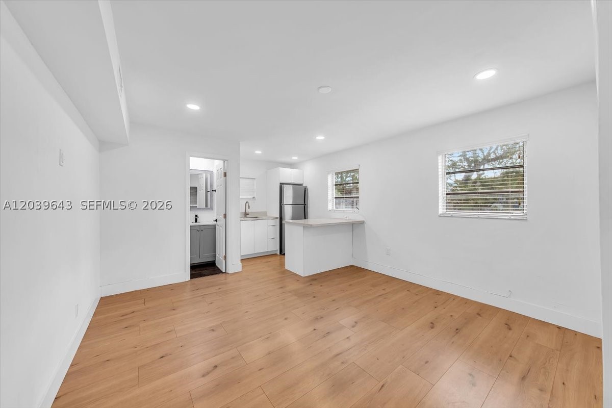 INGLESIDE PARK - Residential