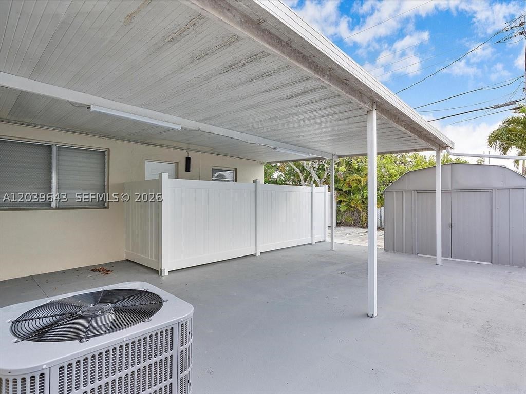 INGLESIDE PARK - Residential