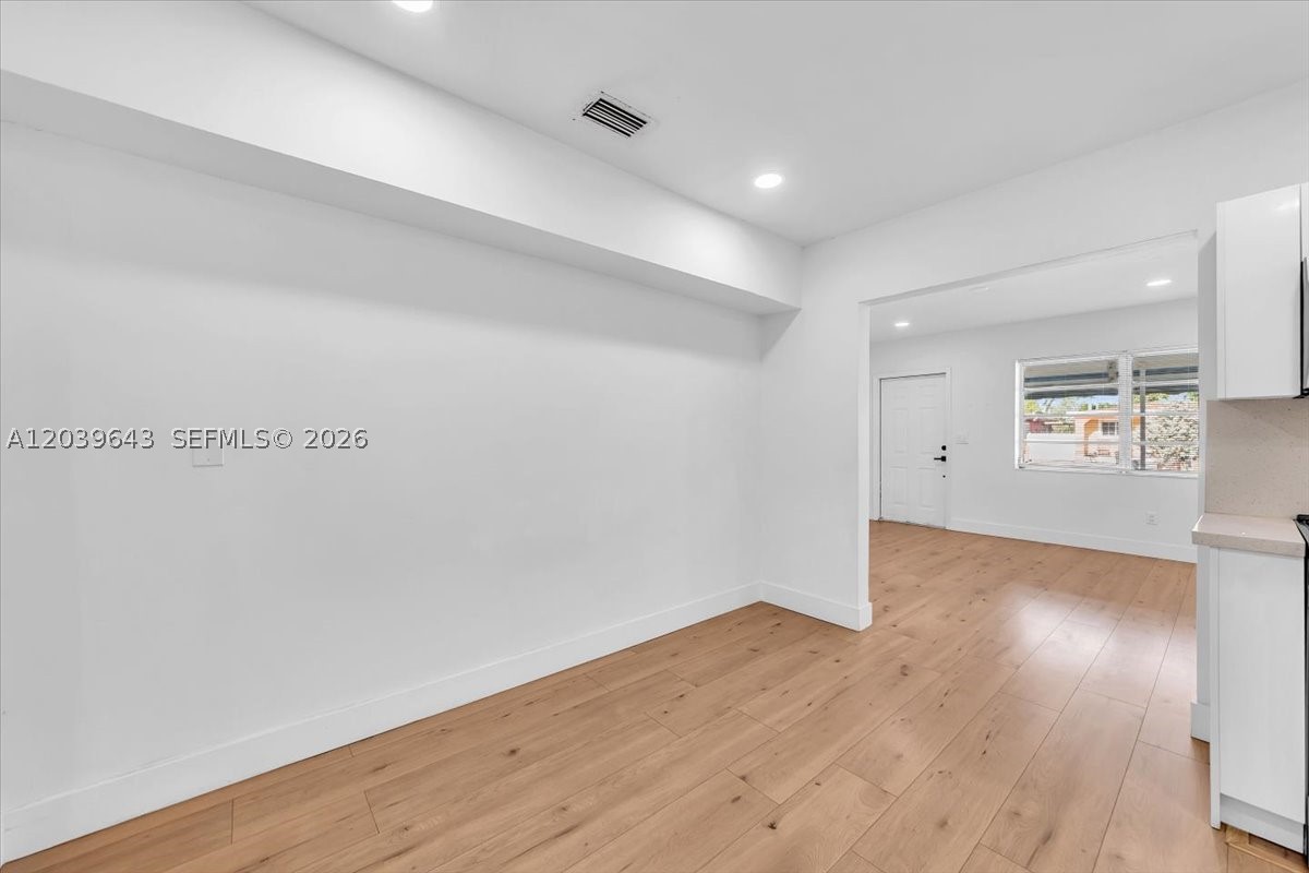 INGLESIDE PARK - Residential