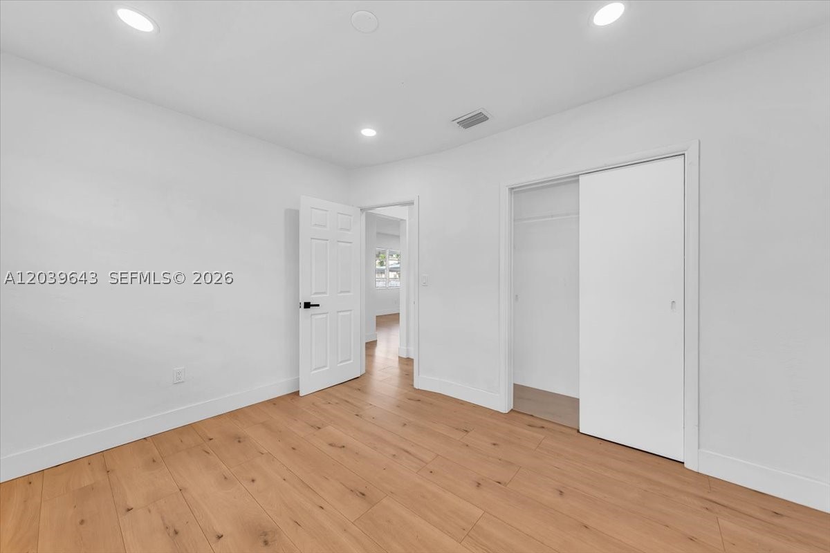 INGLESIDE PARK - Residential