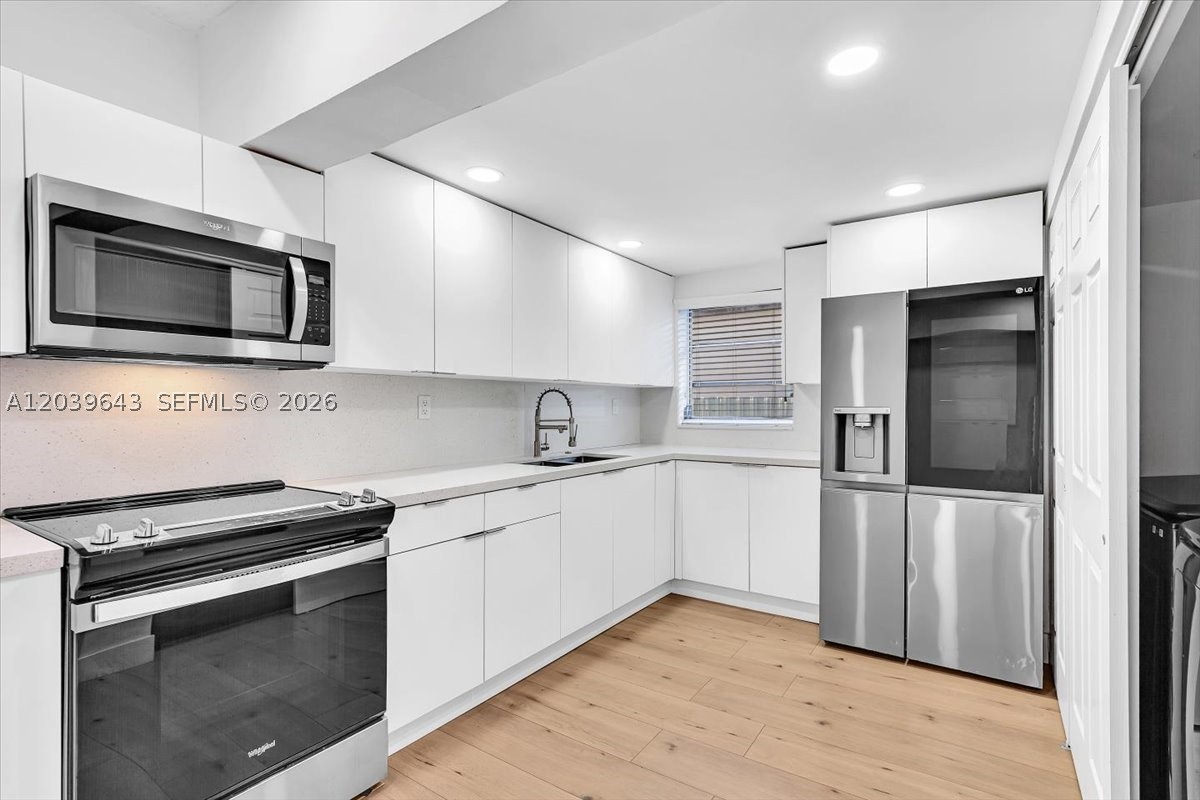 INGLESIDE PARK - Residential