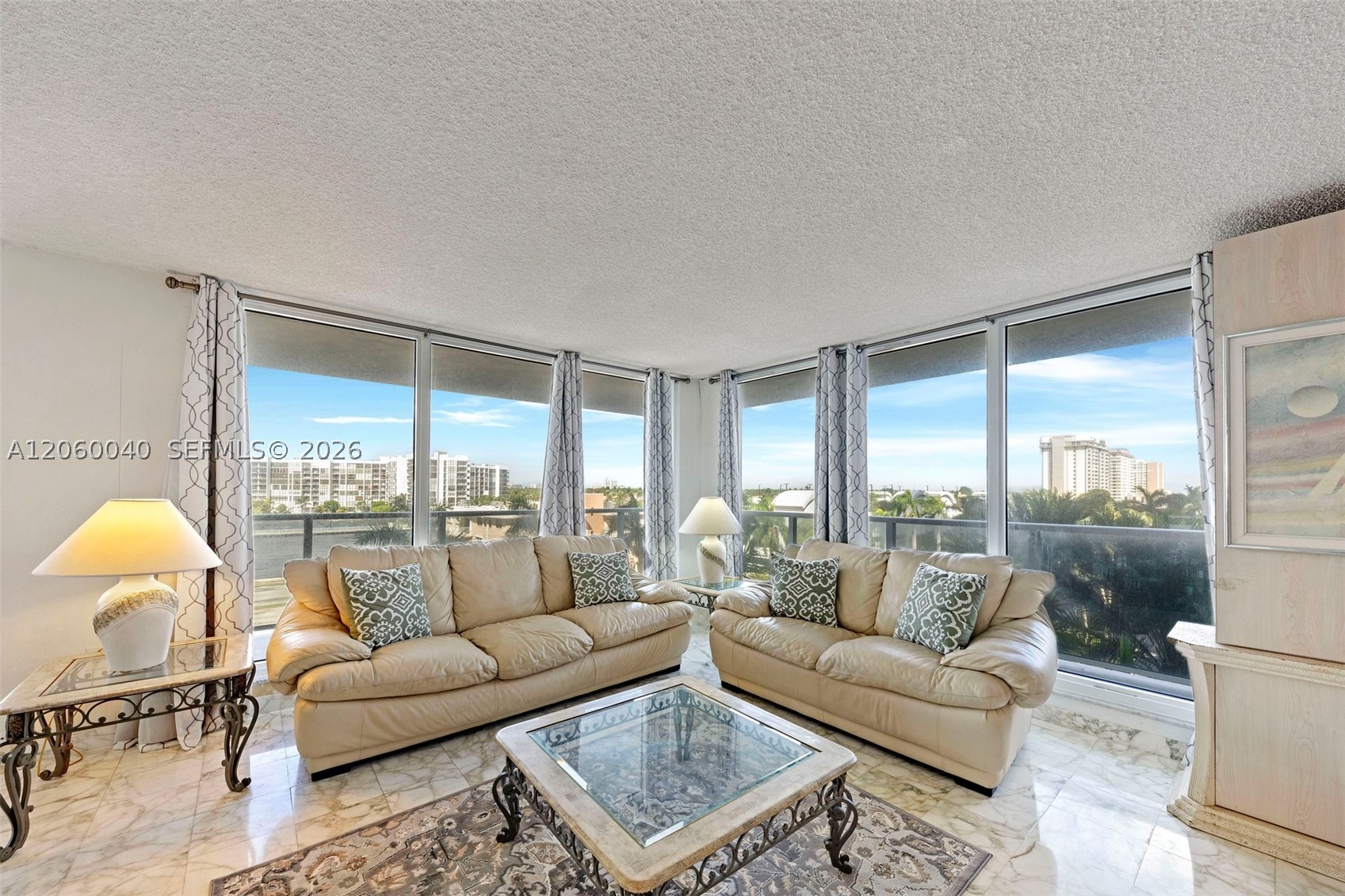 AQUARIUS CONDO - Residential