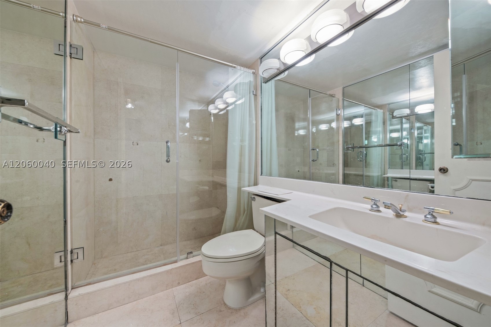 AQUARIUS CONDO - Residential