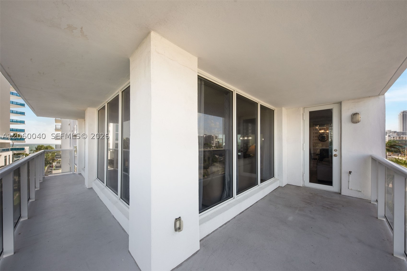 AQUARIUS CONDO - Residential