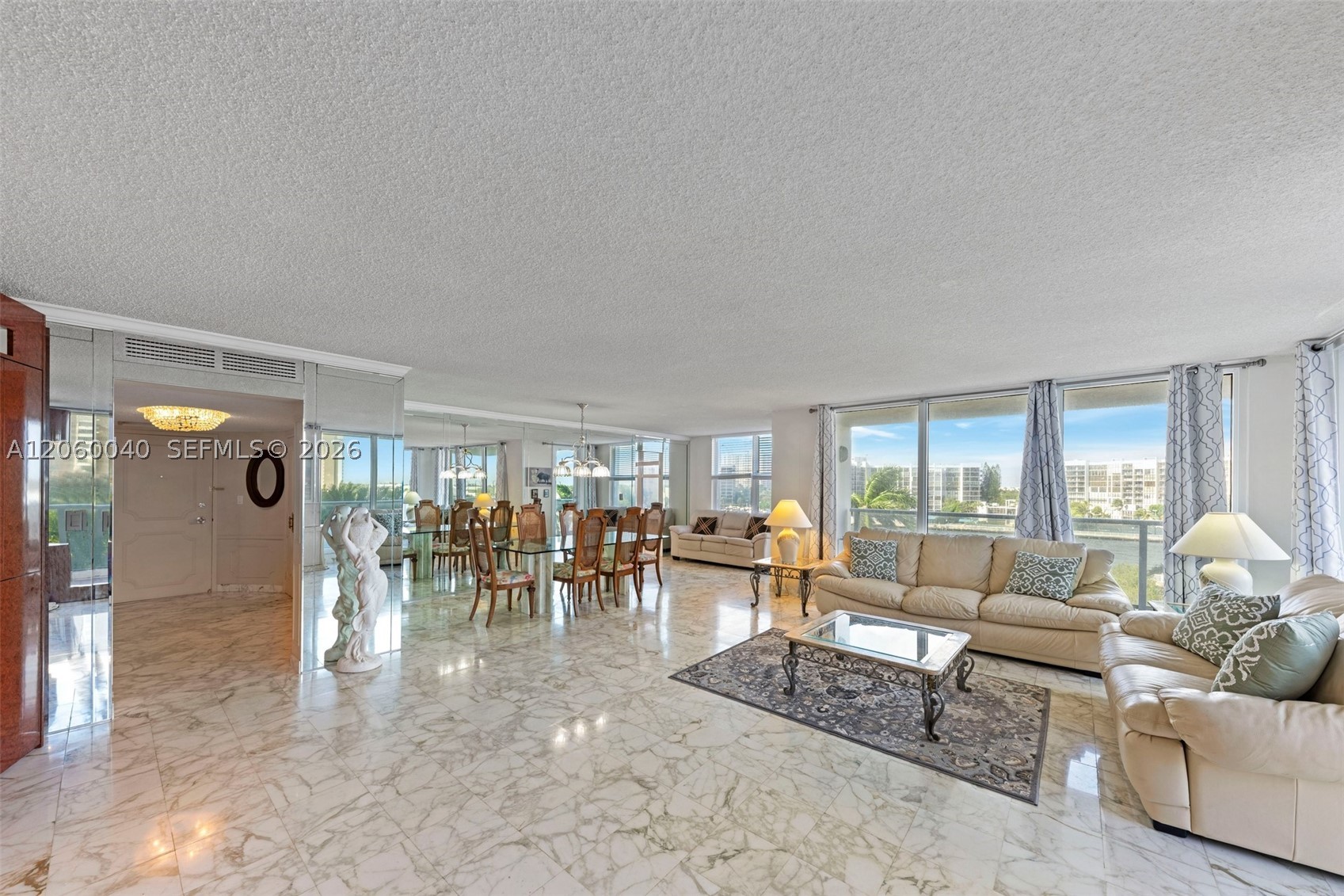 AQUARIUS CONDO - Residential