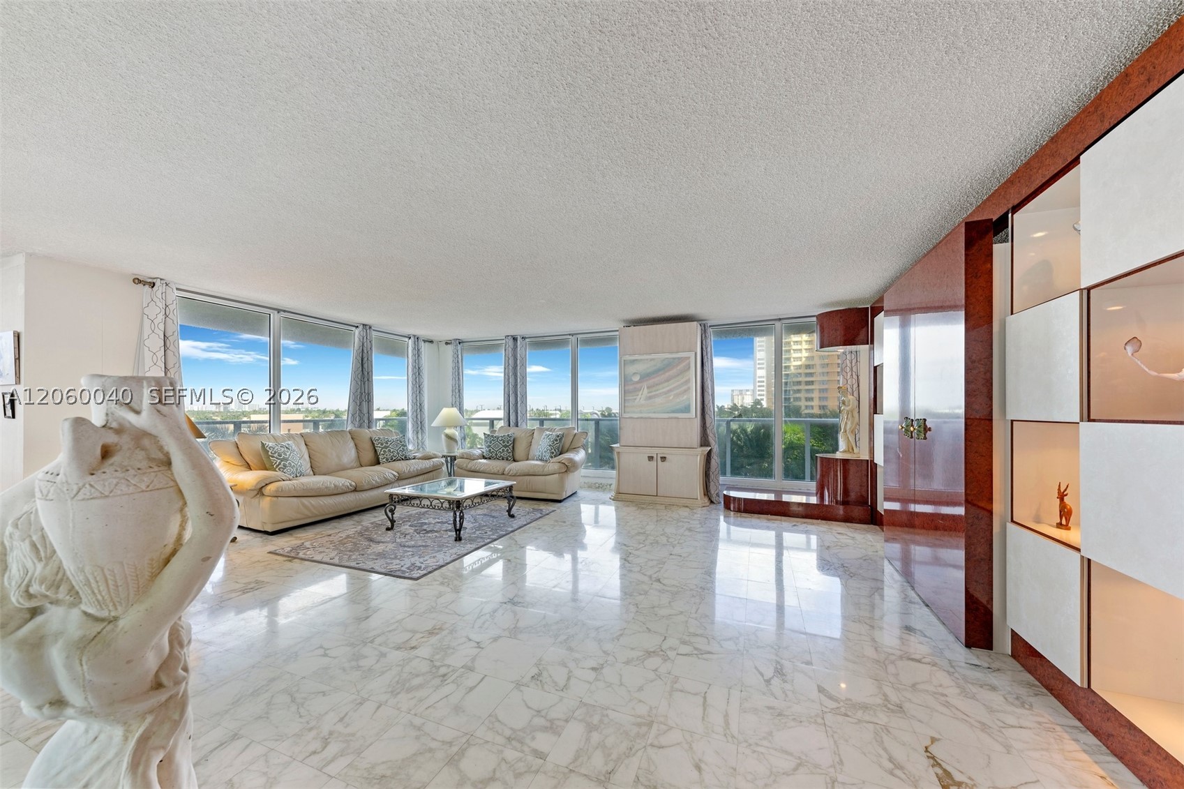 AQUARIUS CONDO - Residential