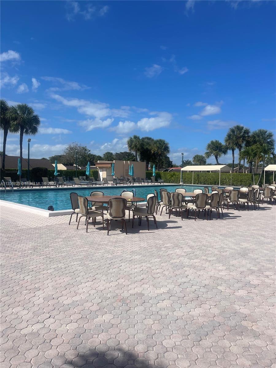 GOLDEN LAKES VILLAGE COND - Residential Lease
