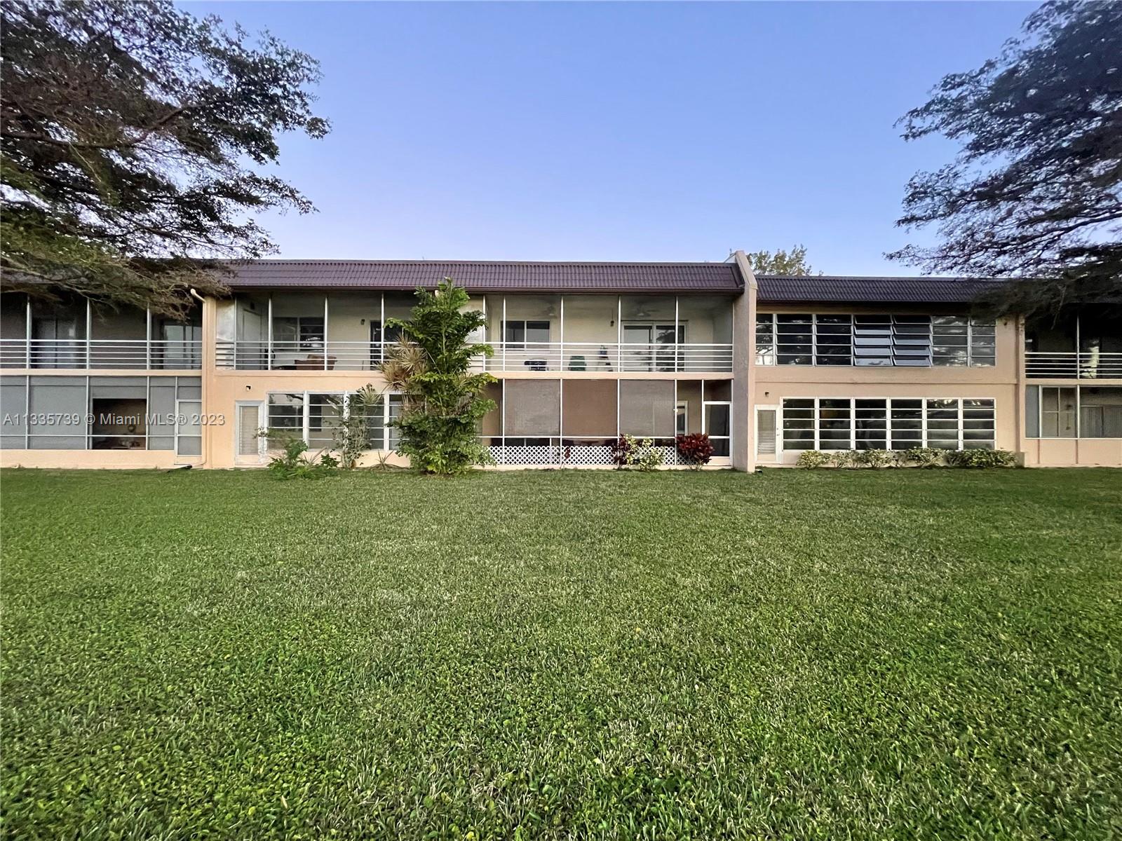 GOLDEN LAKES VILLAGE COND - Residential Lease