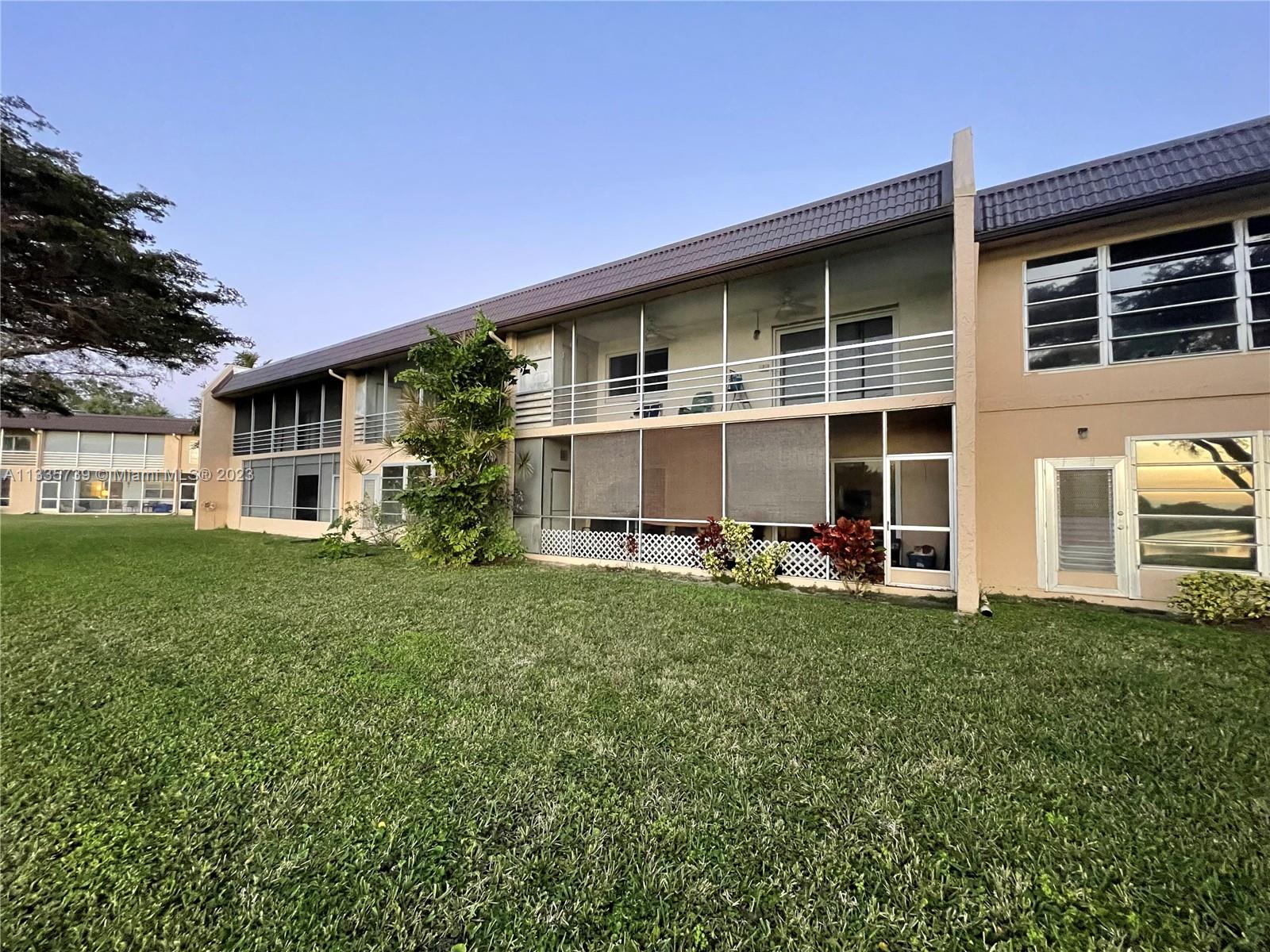 GOLDEN LAKES VILLAGE COND - Residential Lease