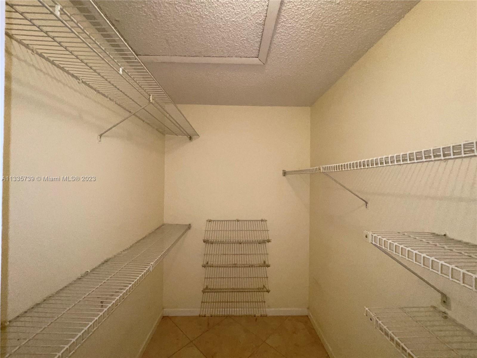 GOLDEN LAKES VILLAGE COND - Residential Lease