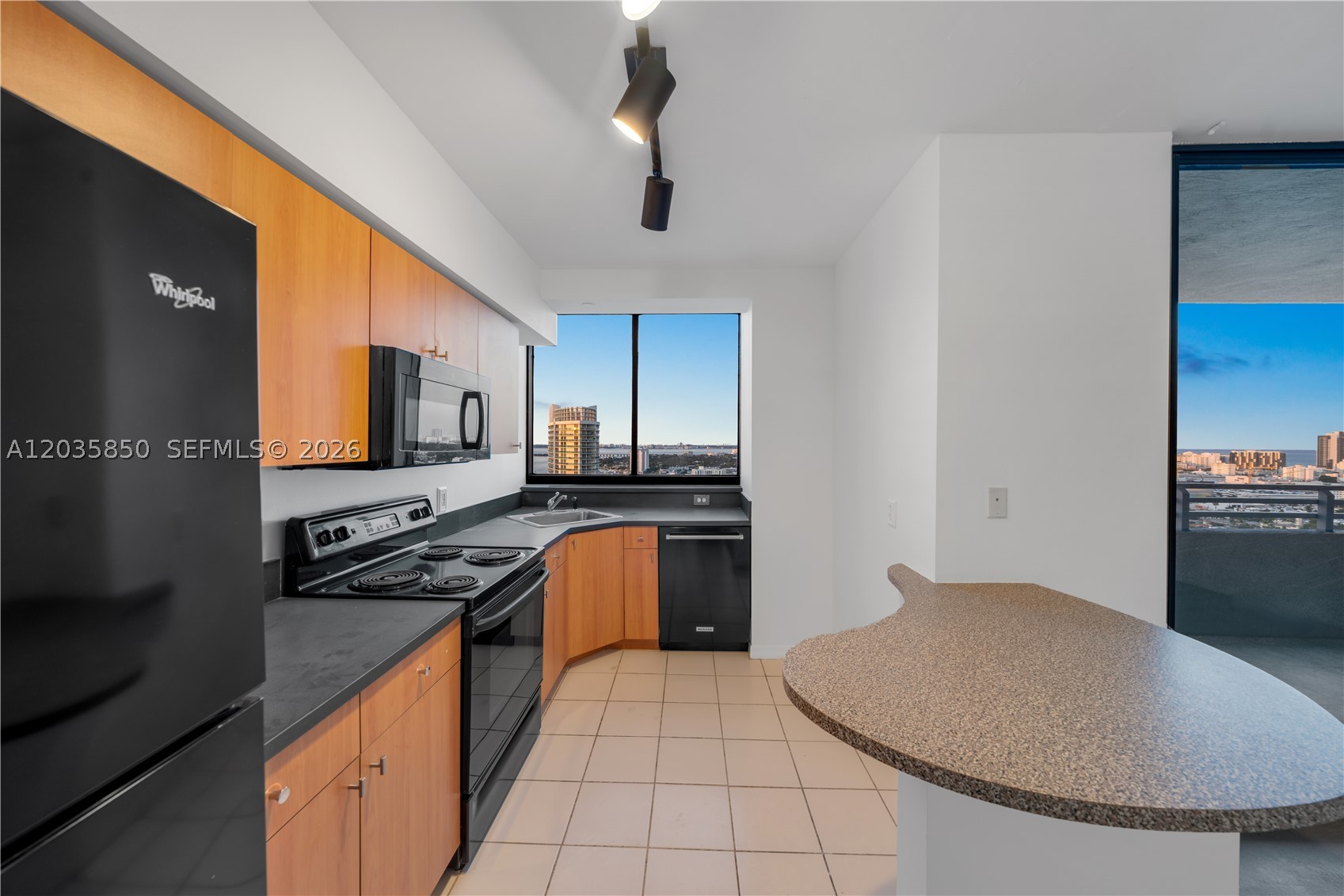 THE WAVERLY AT SOUTH BEACH - Residential