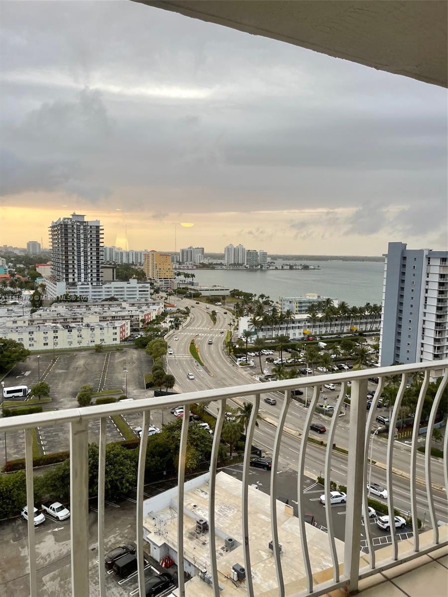 THE GRANDVIEW PALACE - Residential Lease
