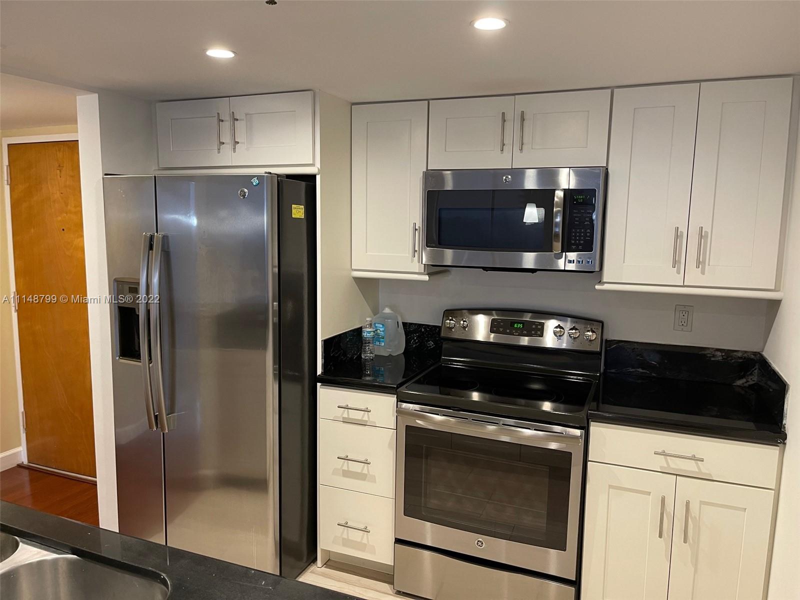 THE GRANDVIEW PALACE - Residential Lease