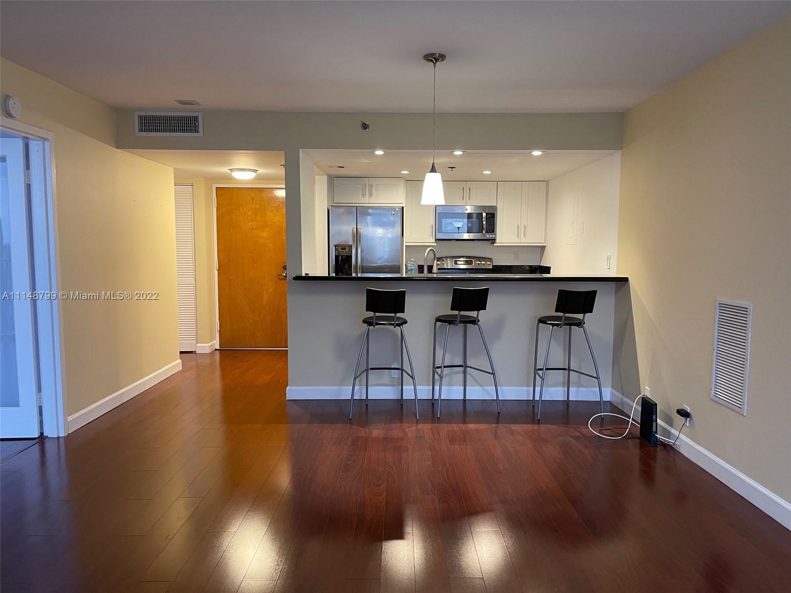 THE GRANDVIEW PALACE - Residential Lease