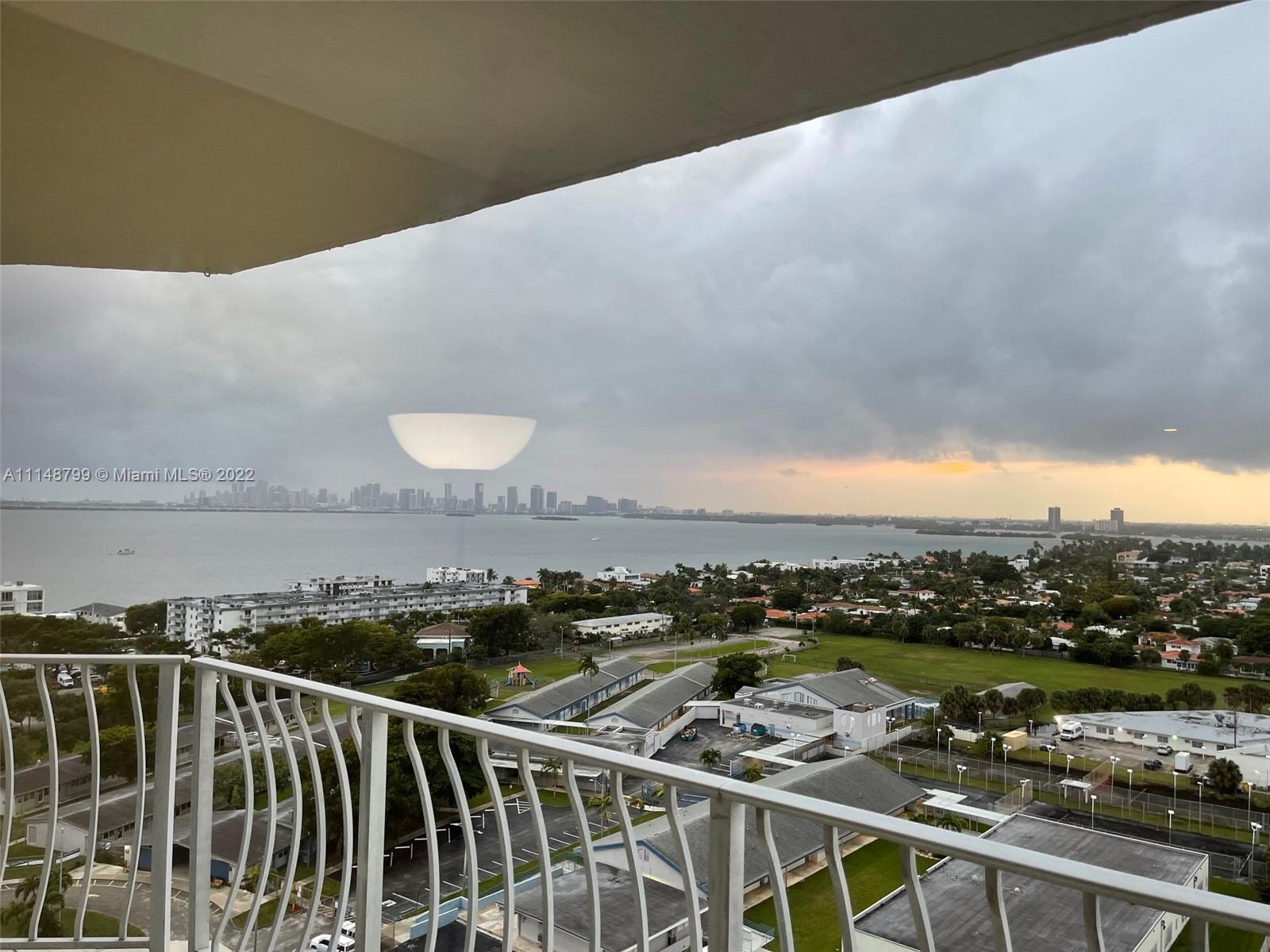 Beautiful, freshly painted 2 bedroom converted to one bedroom, with full kitchen/bathroom tub and amazing view of the ocean/sunrise. Located right off Collins Ave in North Bay Village. Close to the beach.