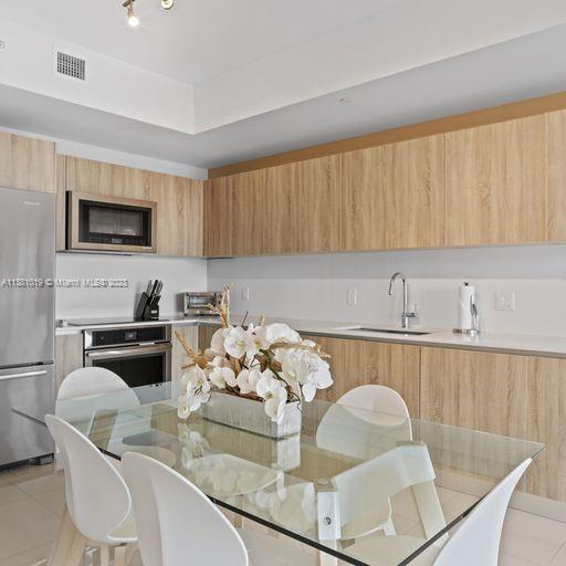 AVENTURA PARKSQUARE RES - Residential Lease
