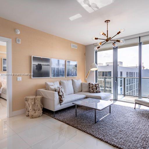 AVENTURA PARKSQUARE RES - Residential Lease