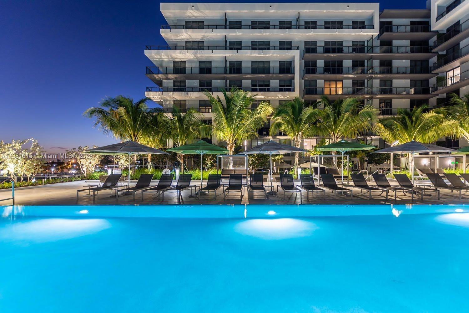 AVENTURA PARKSQUARE RES - Residential Lease
