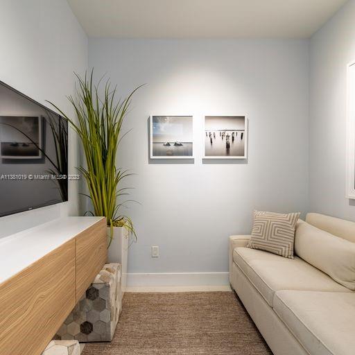 AVENTURA PARKSQUARE RES - Residential Lease