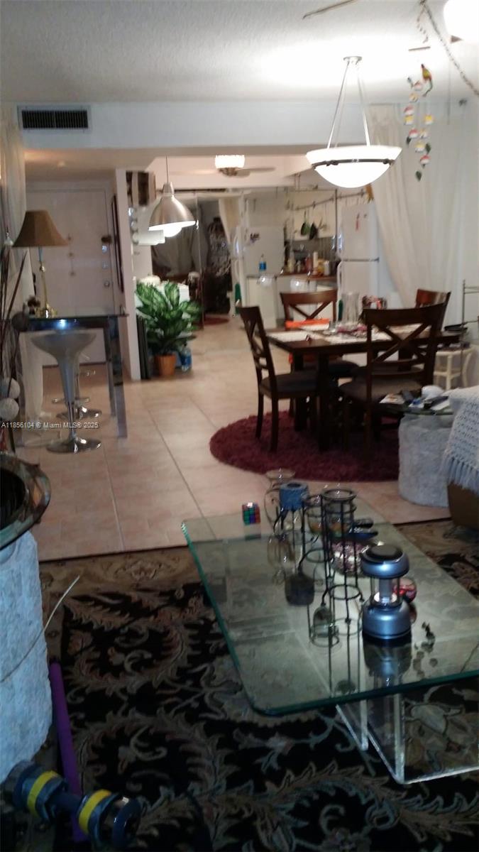 BUCKLEY TOWERS CONDO - EA - Residential