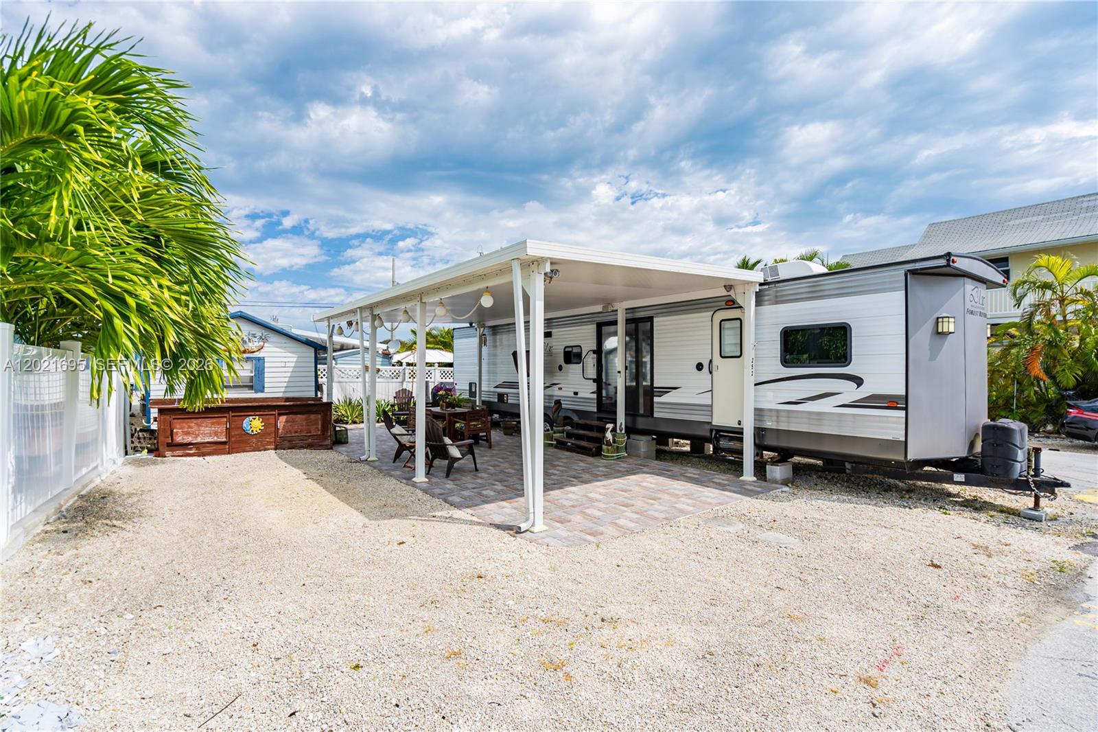 CALUSA CAMPGROUND - Land