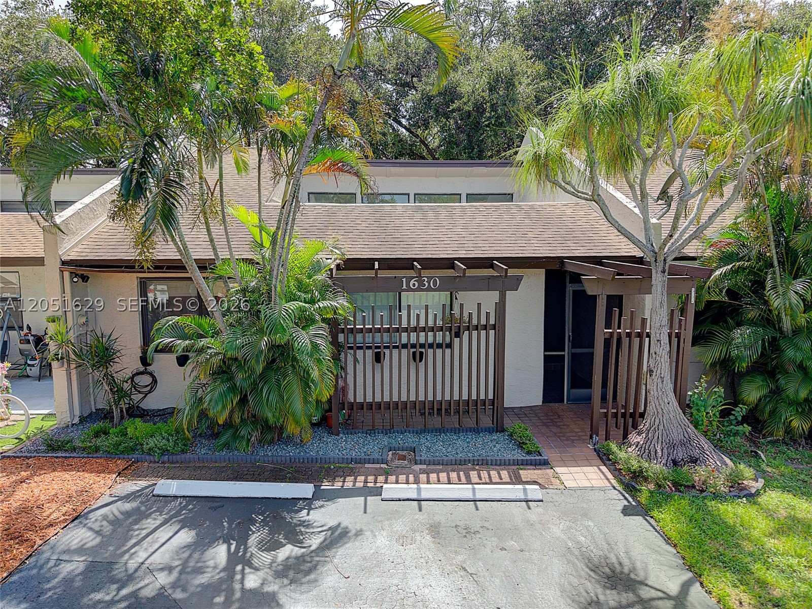 EVERGLADES SUGAR & LAND C - Residential