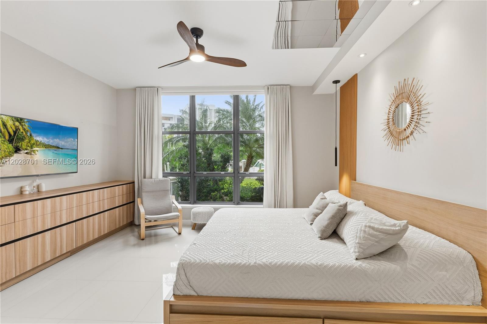 MYSTIC POINTE AT AVENTURA - Residential